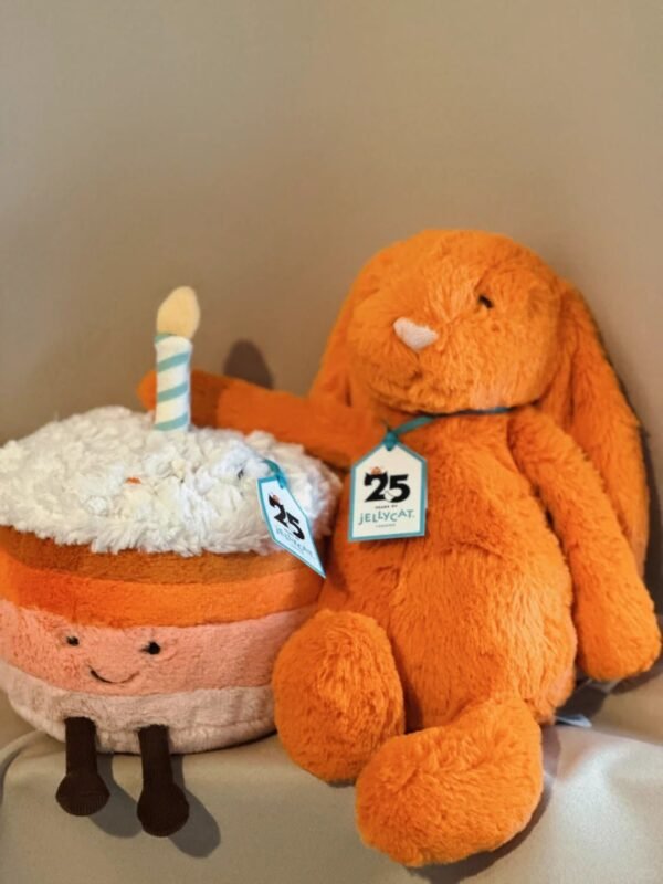 Image #1 from Amina Hassan