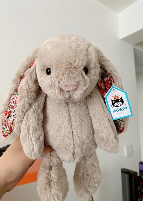 Image #1 from Ivana Costa